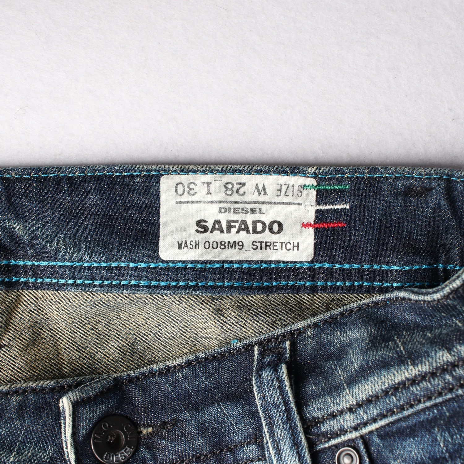 디젤 SAFADO 스트레이트핏 워싱 데님팬츠 이미지 3