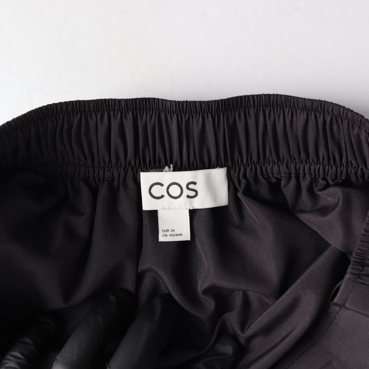 코스 24FW 볼륨 플레어 롱 스커트 상세 이미지 3