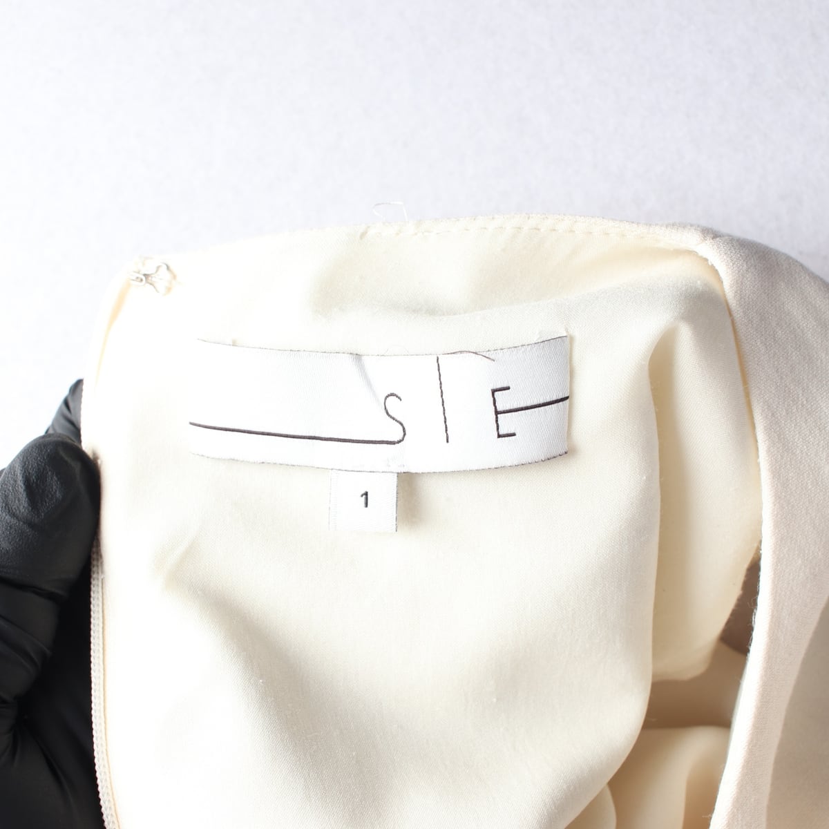 시에 SIE 21SS 민소매 레귤러핏 롱 원피스 상세 이미지 3