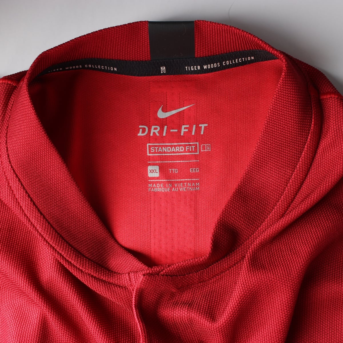 나이키 타이거 우즈 컬렉션 DRI-FIT V넥 반팔 티셔츠 상세 이미지 3