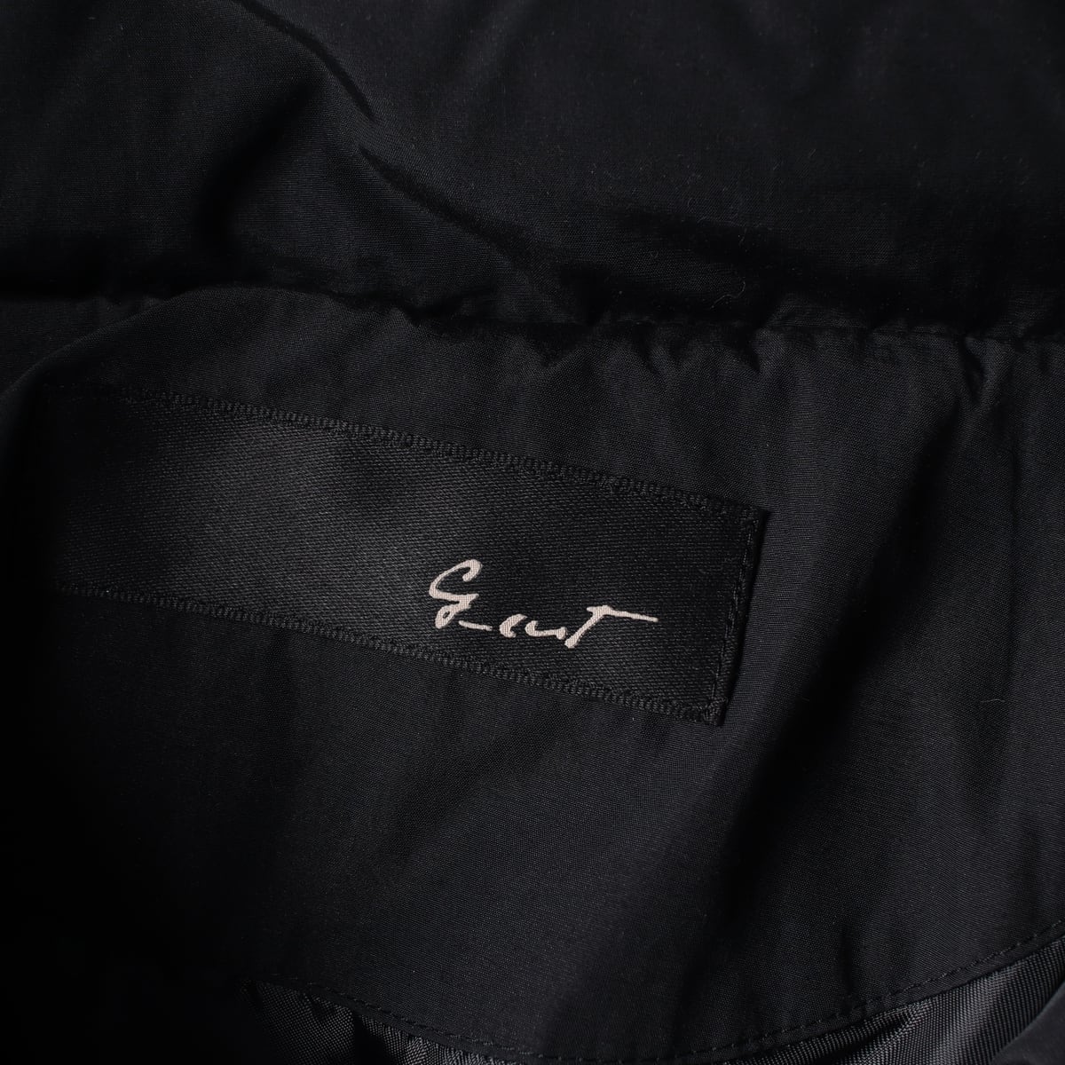 지컷 23FW 후드 퀼팅 거위털 숏패딩 상세 이미지 4