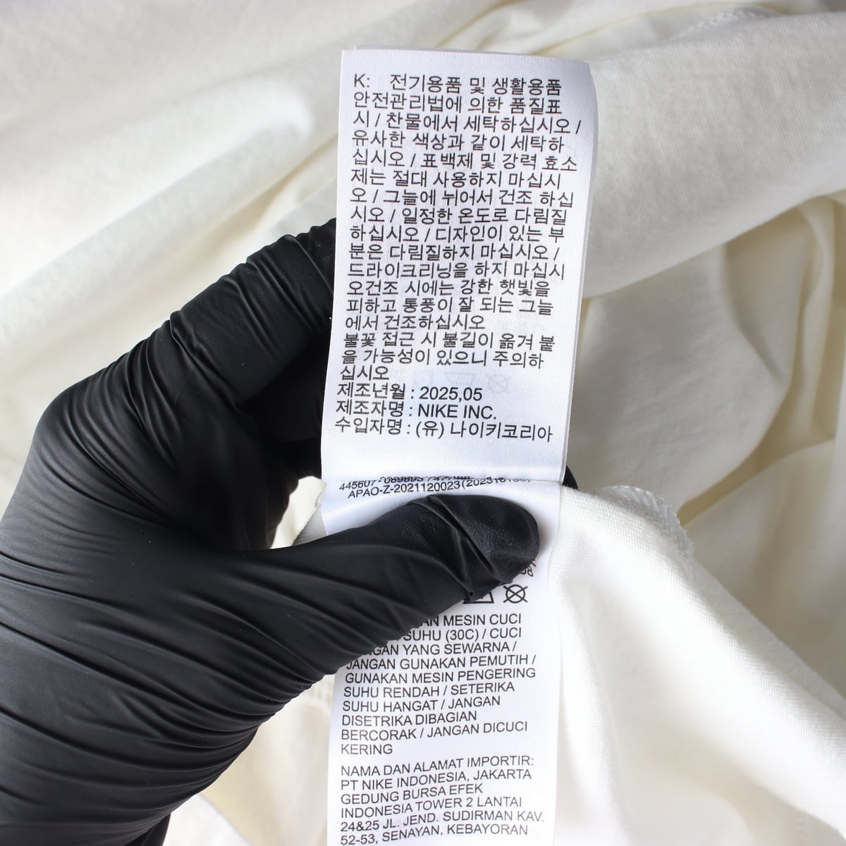 나이키 25SS 그래픽 프린트 반팔 티셔츠 상세 이미지 5