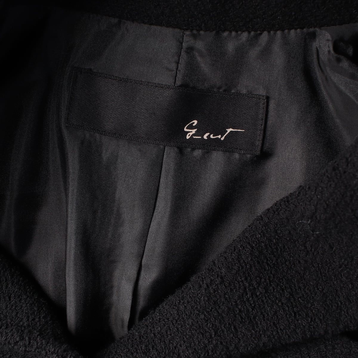 지컷 23FW 울 블렌드 크롭 버튼 숏 재킷 블랙 상세 이미지 3