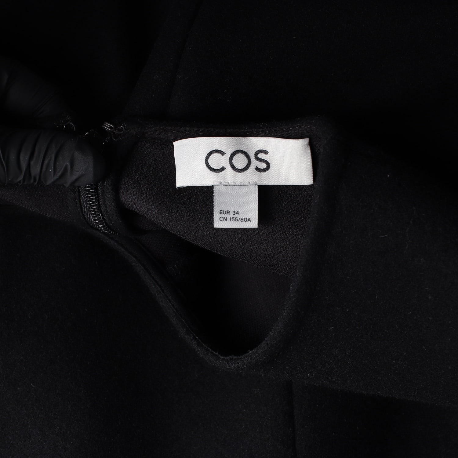 코스 COS 25FW 울 캐시미어 블렌드 라운드 베이직 숏 원피스 이미지 3