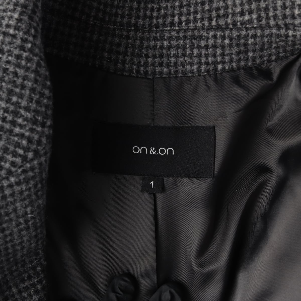 온앤온 22FW 체크 패턴 울 블레이저 재킷 상세 이미지 3