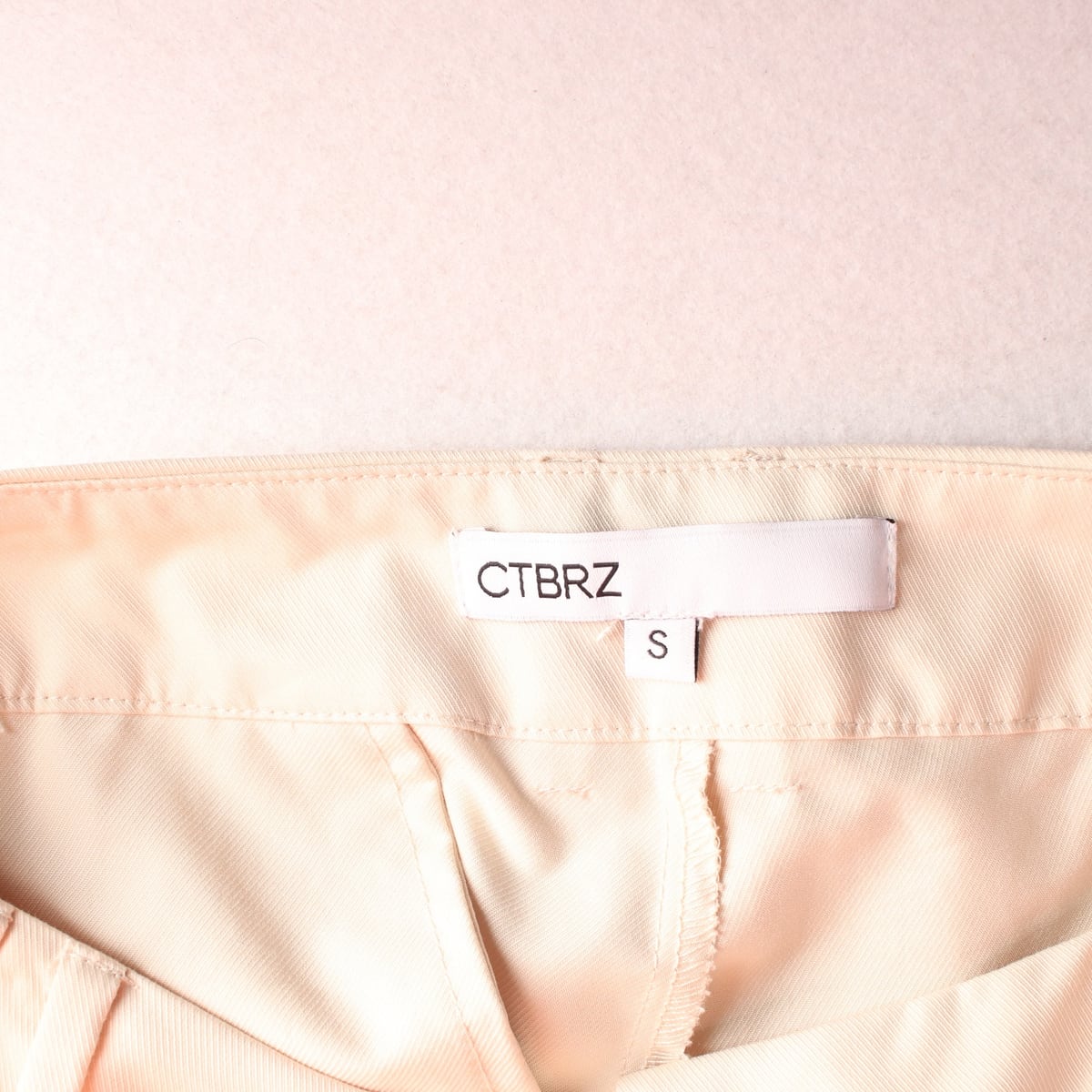 시티브리즈 24SS 로고 자수 핀턱 와이드핏 치노 팬츠 슬랙스 상세 이미지 3