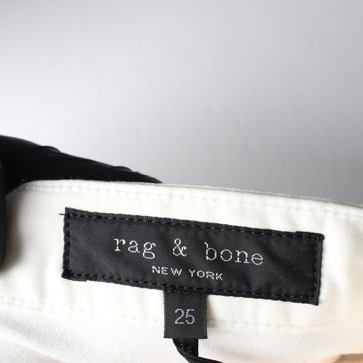 랙앤본 rag & bone 화이트 진 데님 팬츠 상세 이미지 3