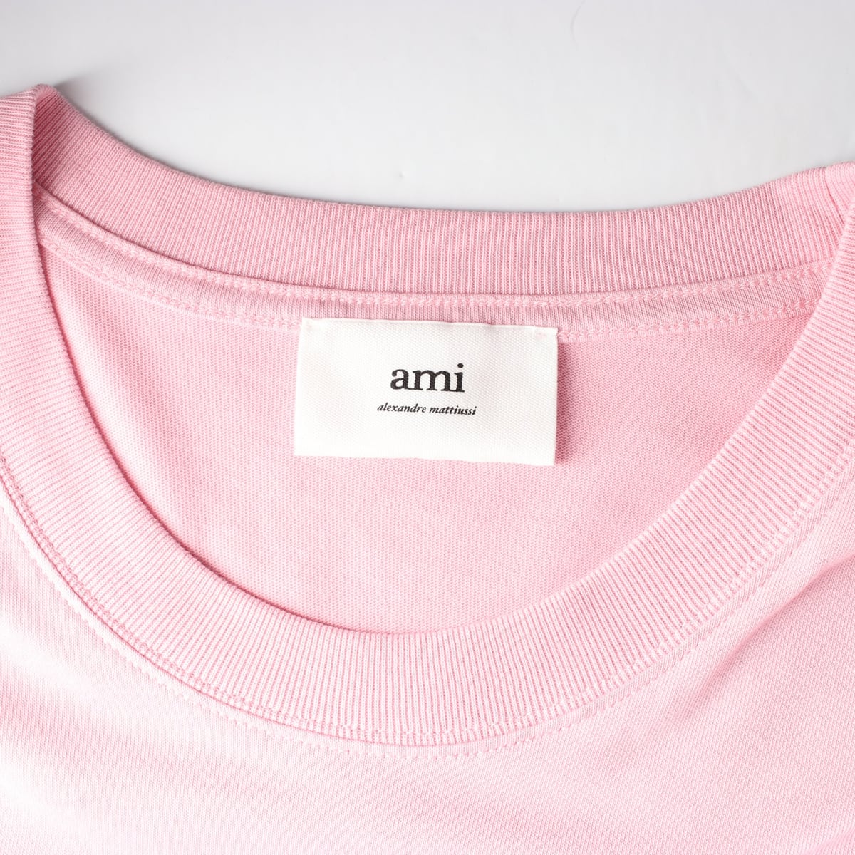 아미 ami 22SS 하트 로고 반팔 티셔츠 라이트핑크 상세 이미지 3