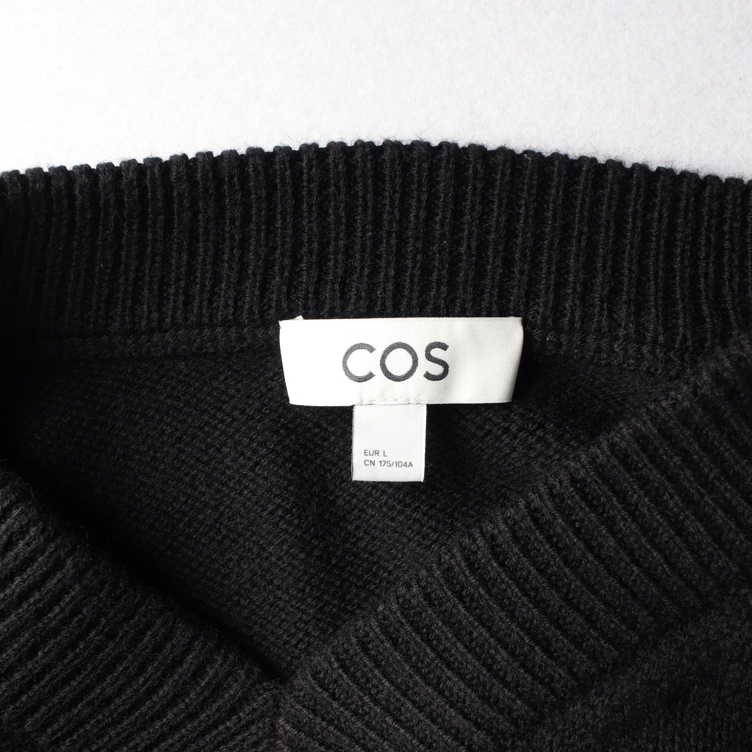 코스 COS 23FW 오버핏 V넥 울 니트 스웨터 이미지 3