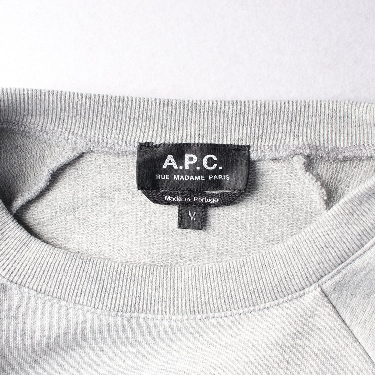 아페쎄 APC 21FW 로고 프린트 래글런 맨투맨 스웨트셔츠 상세 이미지 3
