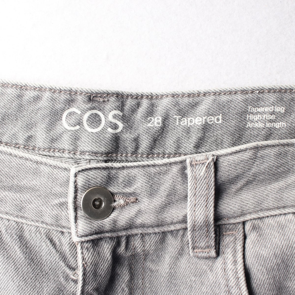 코스 (COS) 테이퍼드 하이라이즈 앵클 데님팬츠 상세 이미지 3