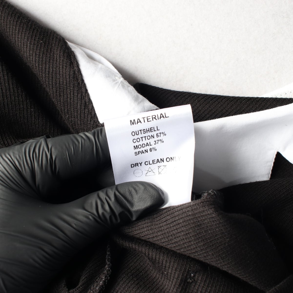 루시르주 24FW 배색 카라 커프스 슬림핏 면 셔츠 블라우스 상세 이미지 4
