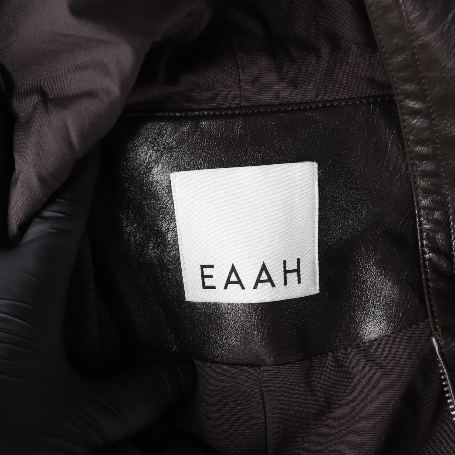 이아 EAAH 후드 오버핏 포우 레더 재킷 후디 가죽 점퍼 이미지 3