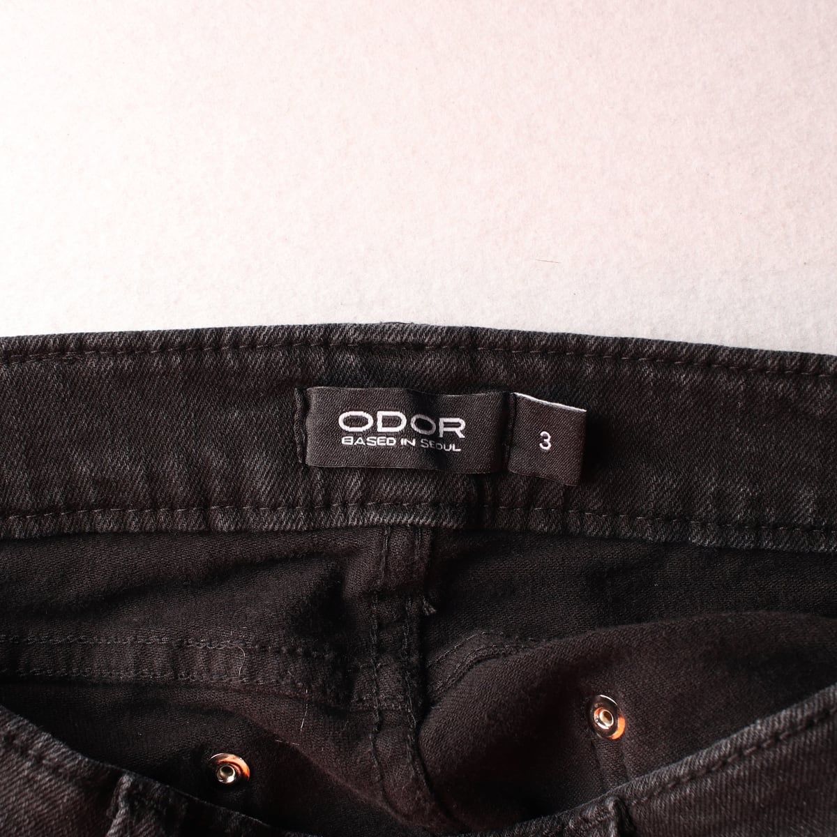 (새상품) 오도어 ODOR 디스트로이드 워싱 로우 헴 숏팬츠 상세 이미지 3