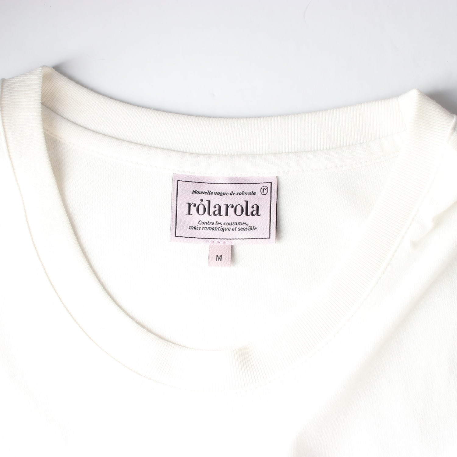 로라로라 24SS 'maison de rola' 그래픽 반팔 티셔츠 이미지 3