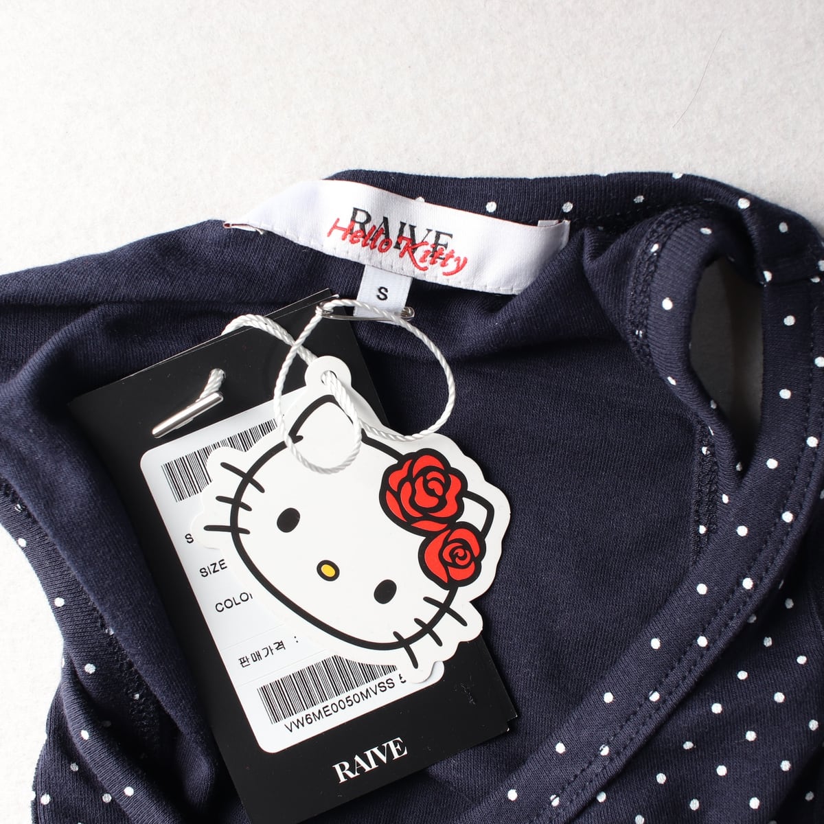 (새상품) RAIVE 26SS  Hello Kitty 도트 패턴 슬리브리스 상세 이미지 3
