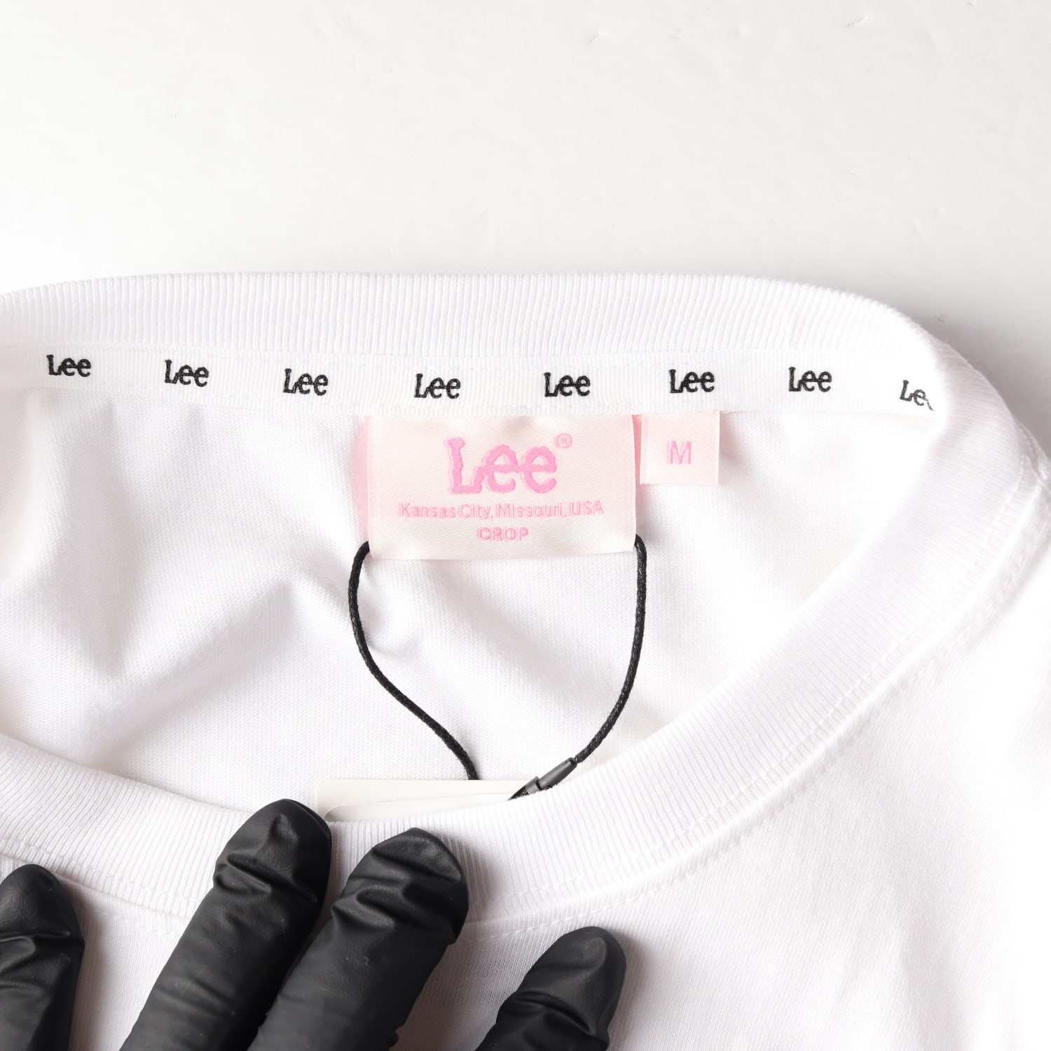 (새상품) 리 Lee 24SS 로고 플라워 그래픽 크롭 반팔 티셔츠 이미지 3