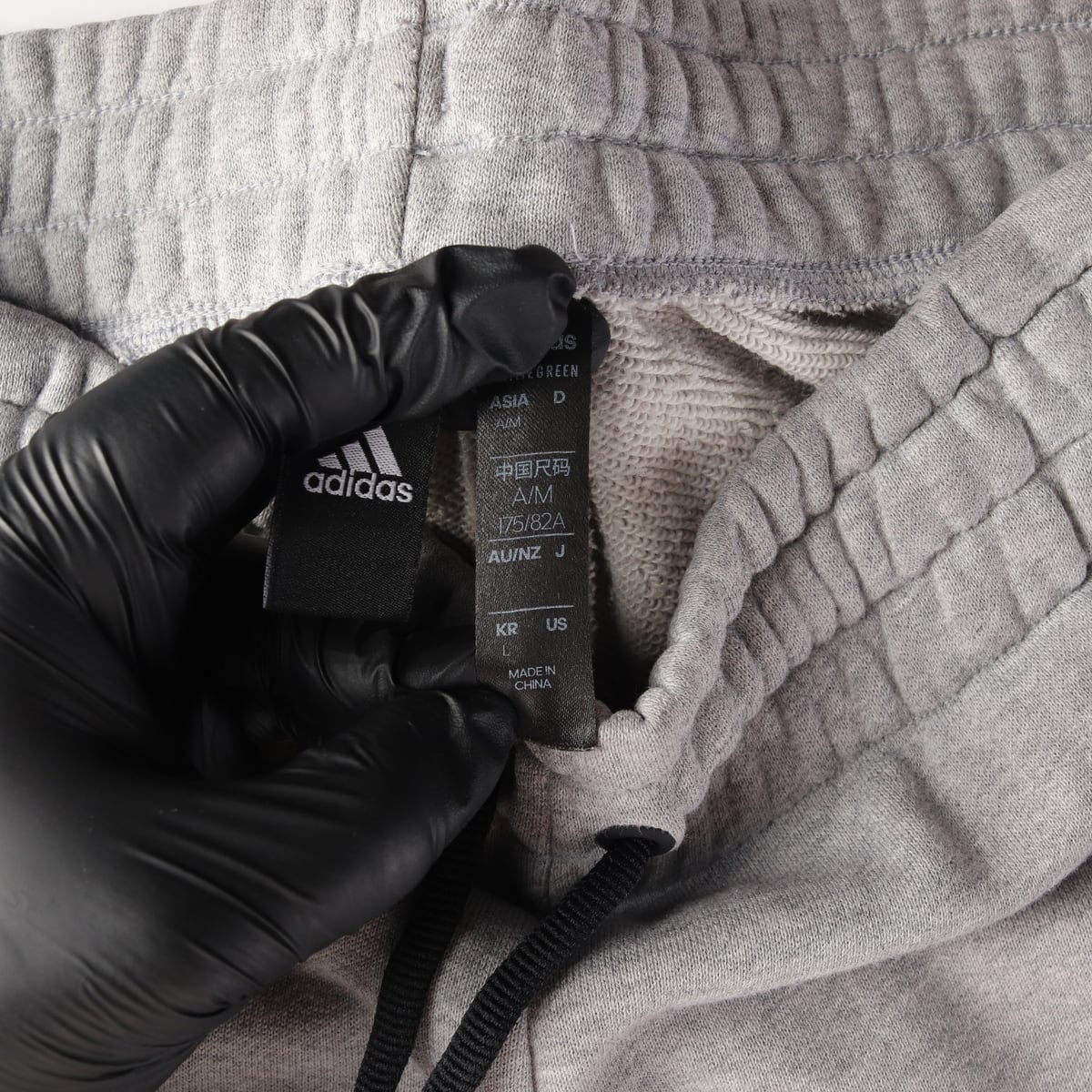 아디다스 22FW PRIMEGREEN 로고 프린트 테이퍼드 조거팬츠 상세 이미지 4