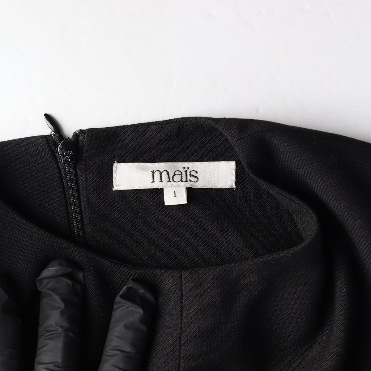 마이스 MAIS 24FW 슬림핏 슬리브리스 롱 원피스 드레스 상세 이미지 3