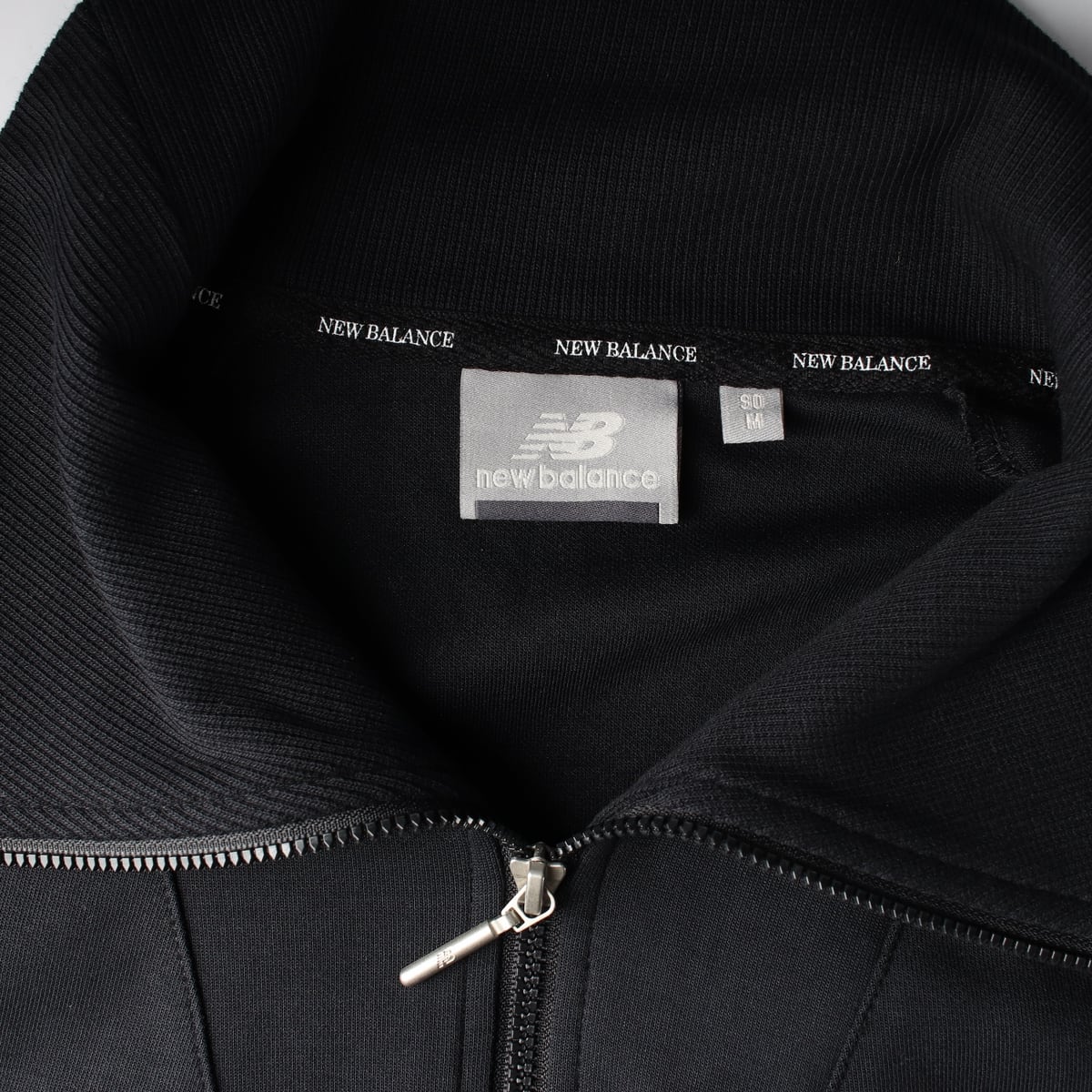 뉴발란스 22FW 로고 프린트 하프 집업 크롭 맨투맨 셋업 상세 이미지 3