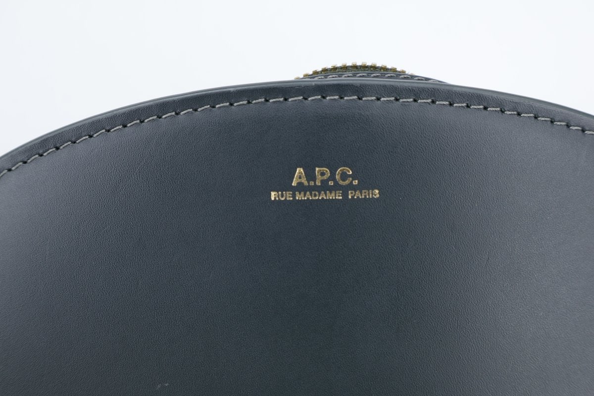 아페쎄 APC 데미룬 가죽 하프문백 크로스백 이미지 8