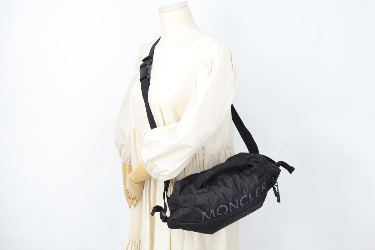 몽클레어 MONCLER 알케미 벨트백 블랙 상세 이미지 10