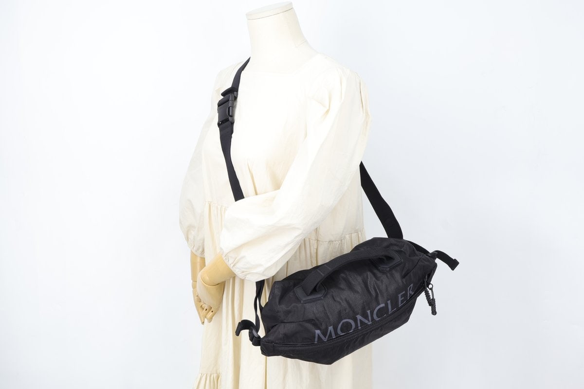 몽클레어 MONCLER 알케미 벨트백 블랙 이미지 10