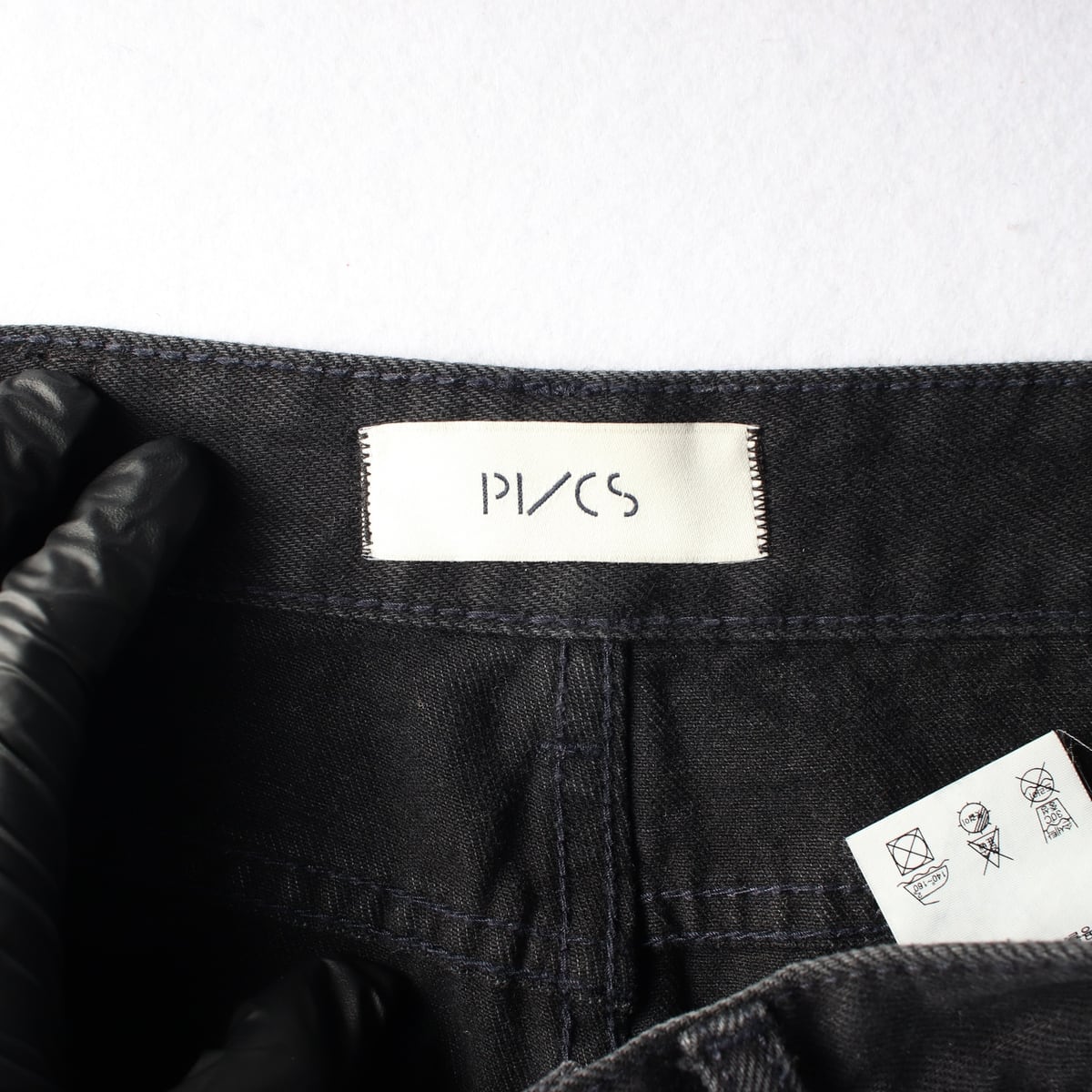 프븏스 PVCS 24SS 하이웨스트 데님 쇼츠 숏팬츠 워시드블랙 상세 이미지 3