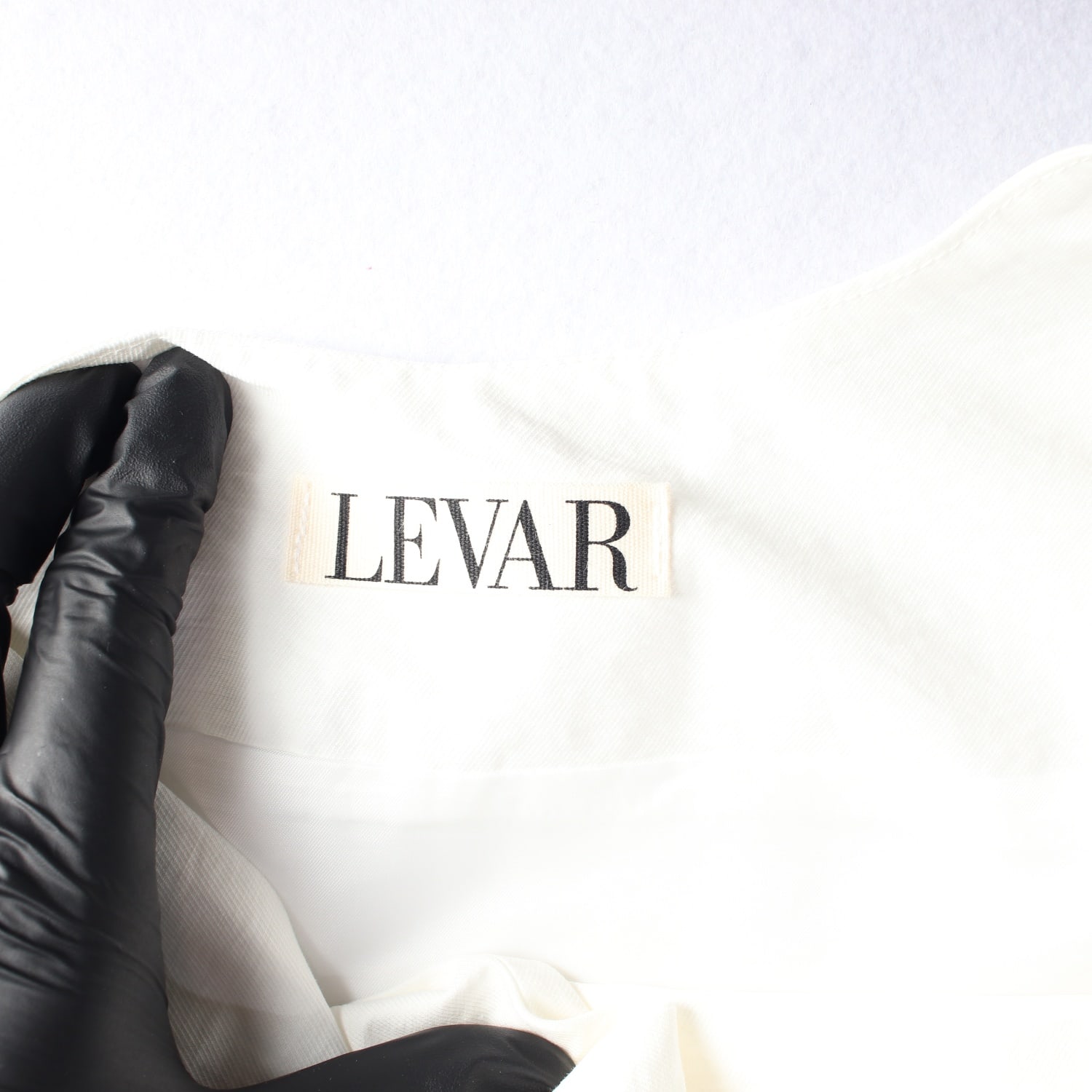 르바 LEVAR 스티치 미니 드레스 슬리브리스 숏 원피스 화이트 이미지 3