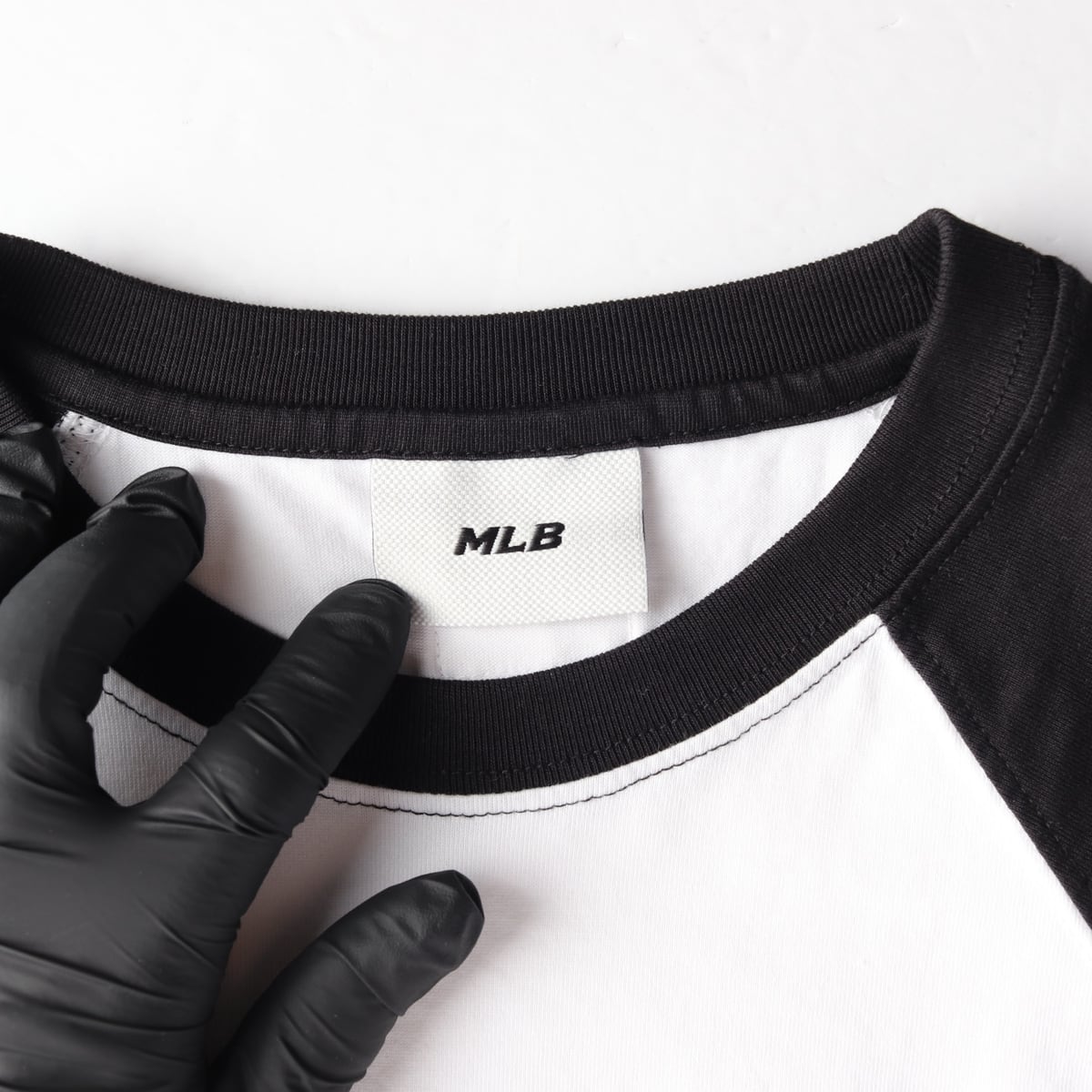 엠엘비 24SS MLB W 바시티 래글런 크롭 반팔 티셔츠 상세 이미지 3