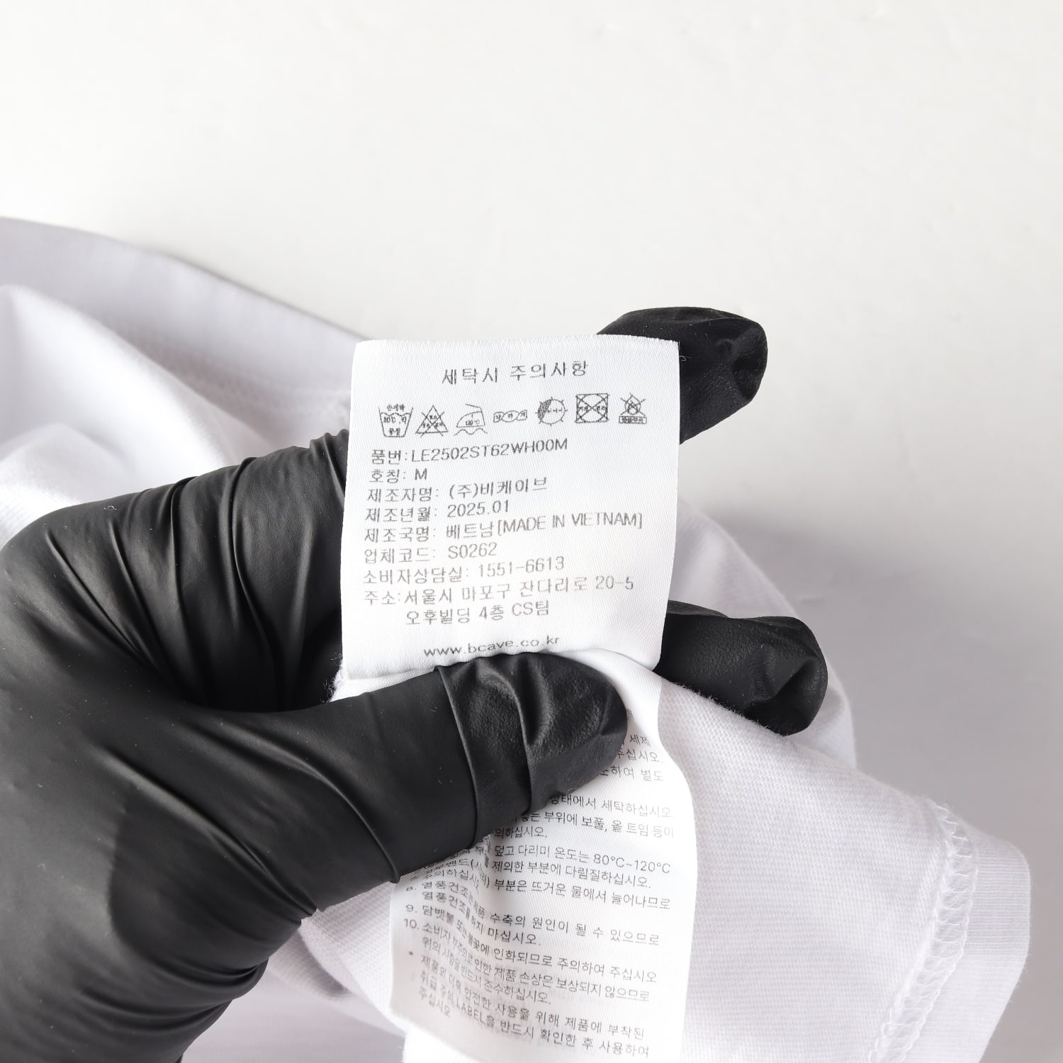 리 Lee 25SS 아플리케 빈티지 로고 크롭 반팔 티셔츠 화이트 이미지 5
