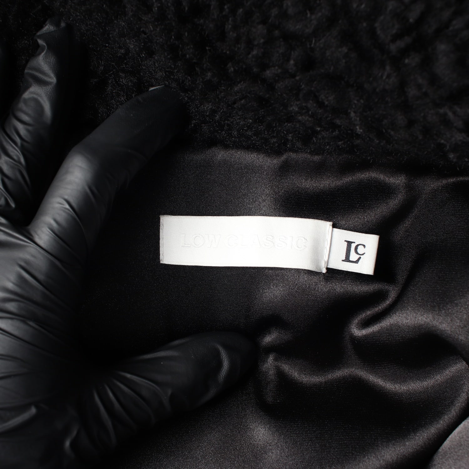 로우클래식 23FW RIBBED FUR 울 오버핏 부클 퍼 점퍼 재킷 이미지 4