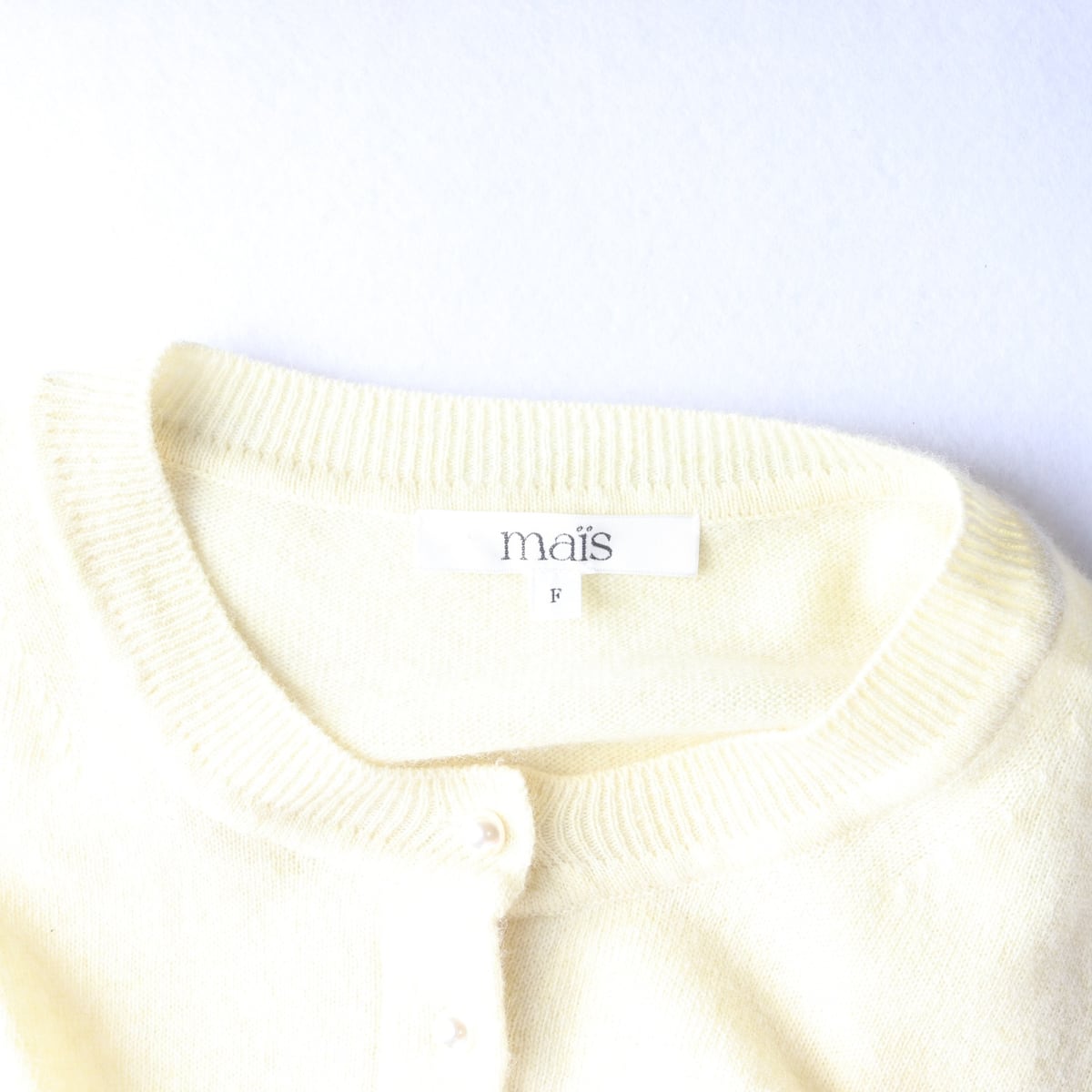 마이스 24SS 울 블렌드 크롭핏 라운드넥 가디건 상세 이미지 3