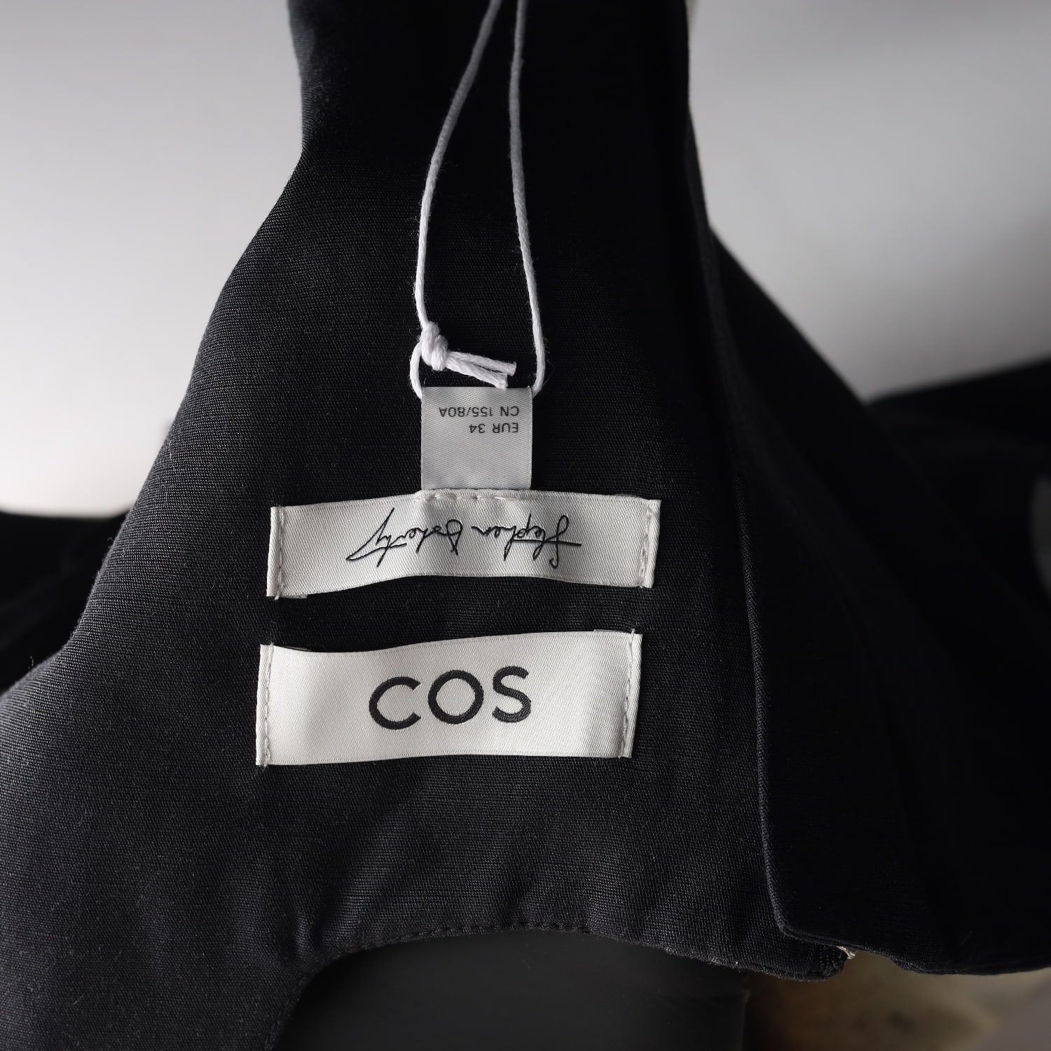 (새상품) 코스 COS x 스티븐 도허티 23SS 시그니처 패턴 스퀘어넥 크롭핏 슬리브리스 이미지 3