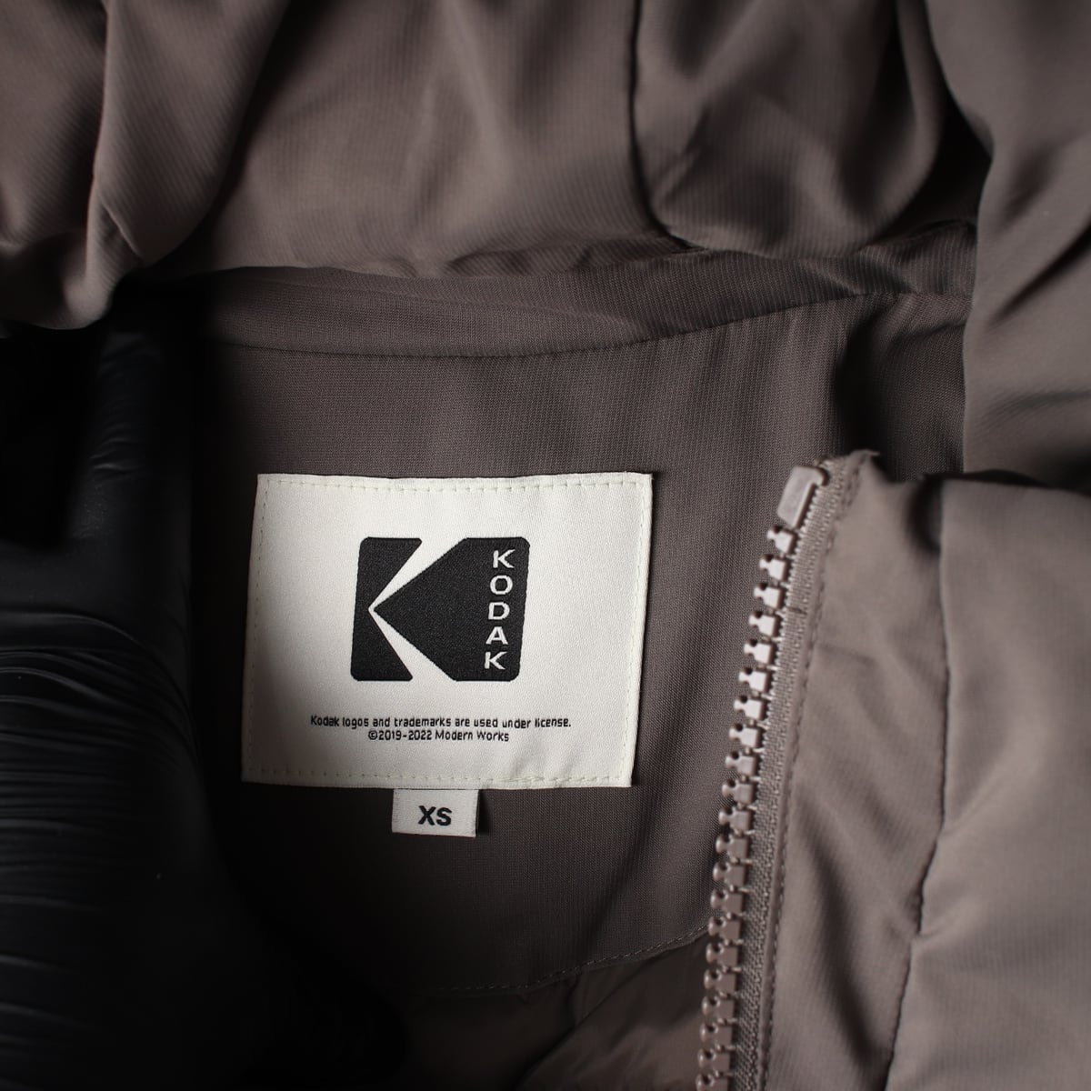 코닥 22FW 구스다운 후드 롱 패딩 상세 이미지 4