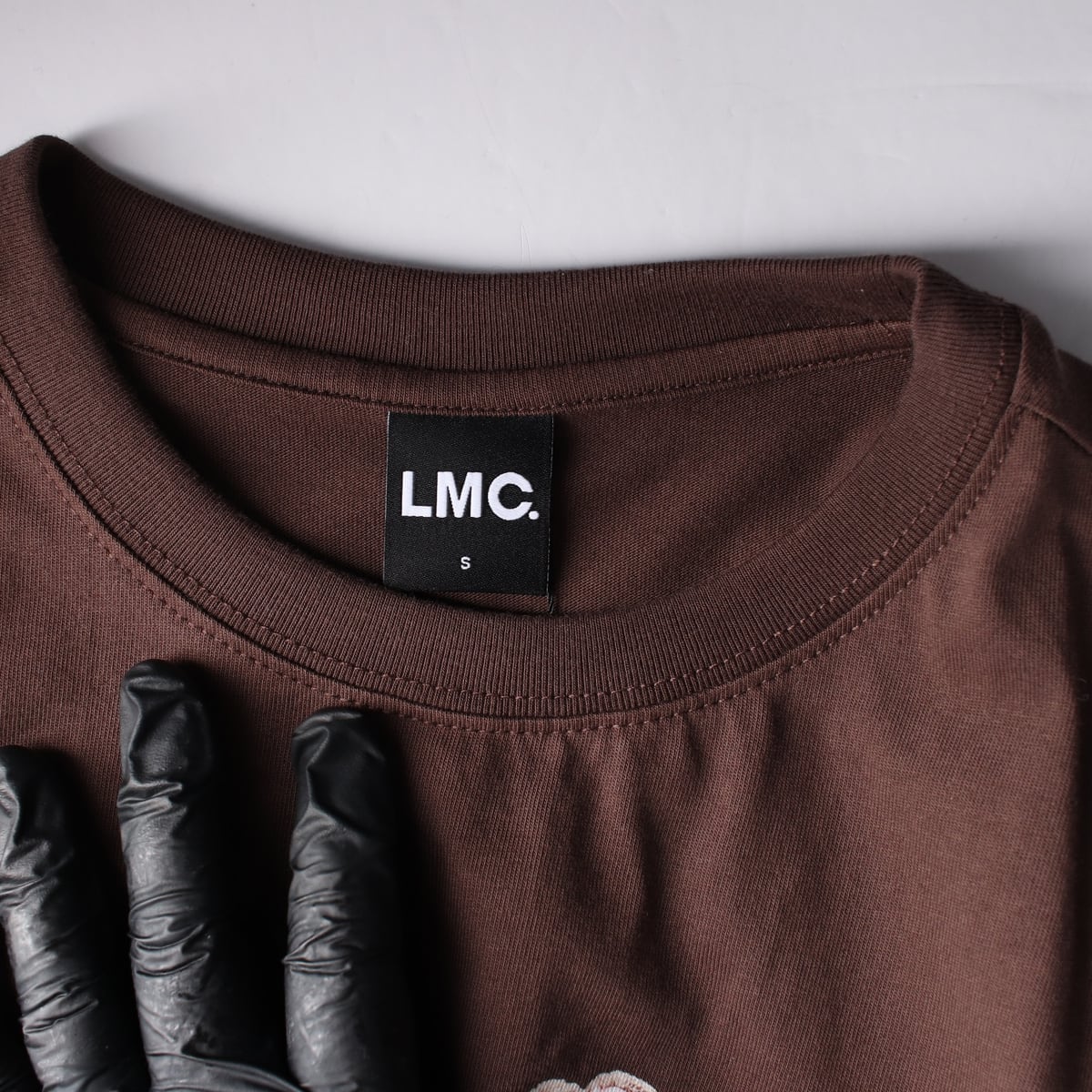 (새상품) 엘엠씨 LMC 23SS 버니 그래픽 크롭 반팔 티셔츠 브라운 상세 이미지 3