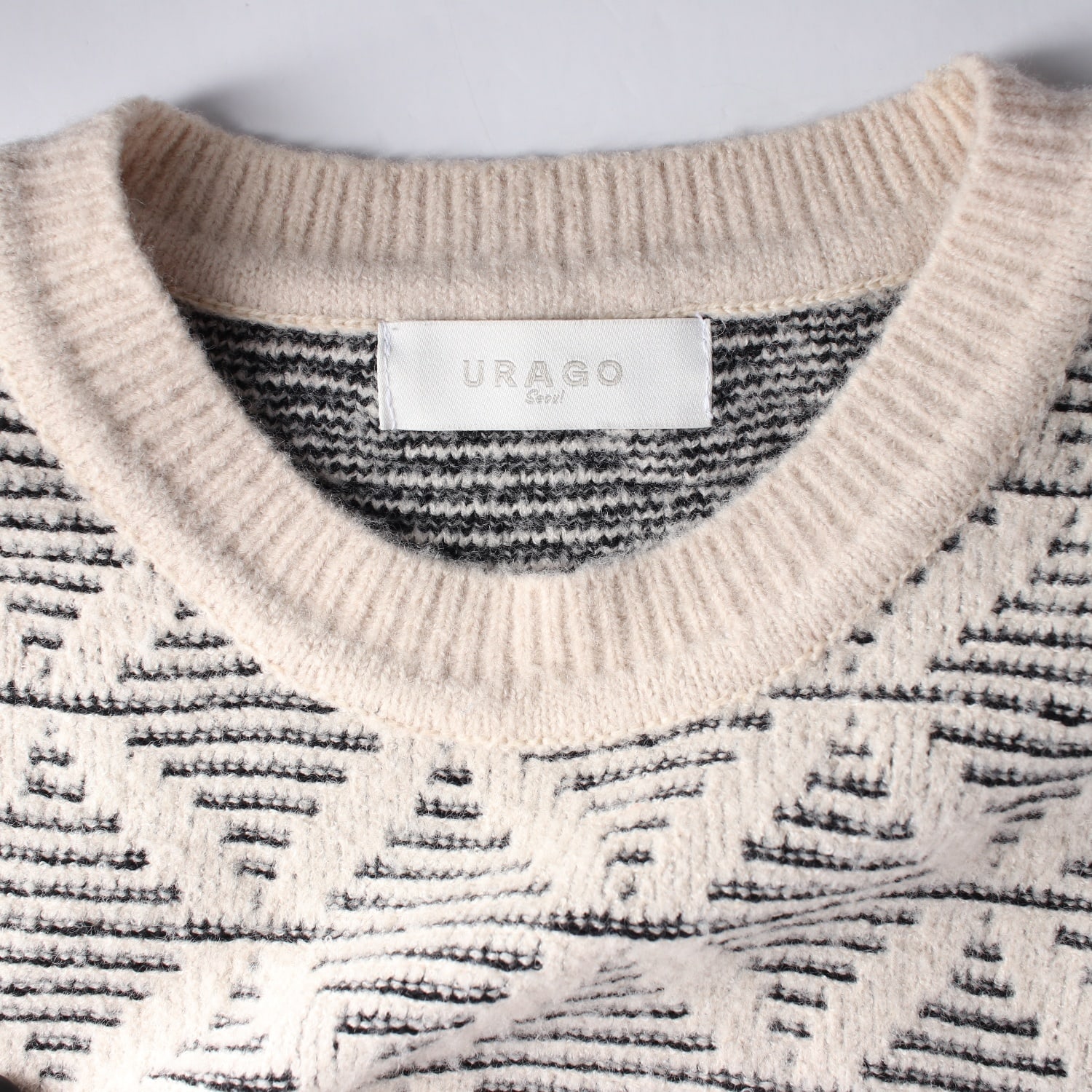 유라고 패턴 라운드 니트 조끼 베스트 이미지 3