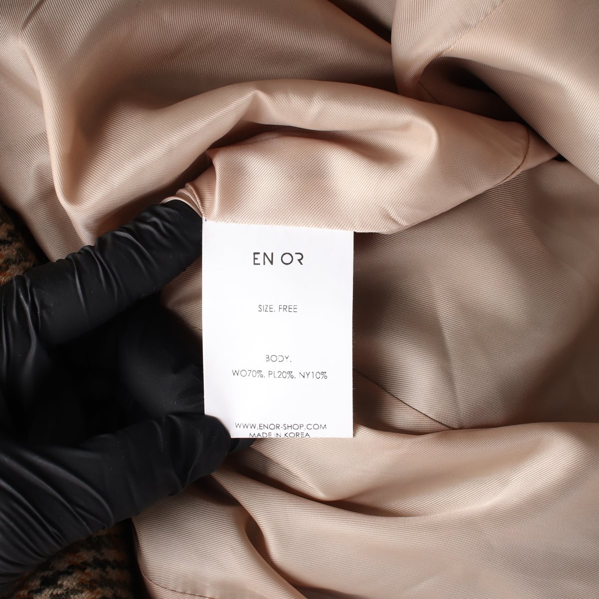 엔오르 벨티드 언밸런스 체크 울 블레이저 재킷 상세 이미지 4
