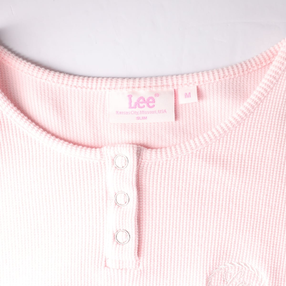 리 Lee 24SS 와플 헨리넥 반팔 티셔츠 베이비핑크 상세 이미지 3