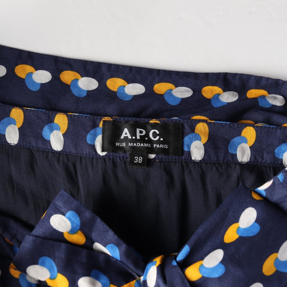 아페쎄 APC 패턴 프린트 리본 타이 플레어 스커트 셋업  상세 이미지 3