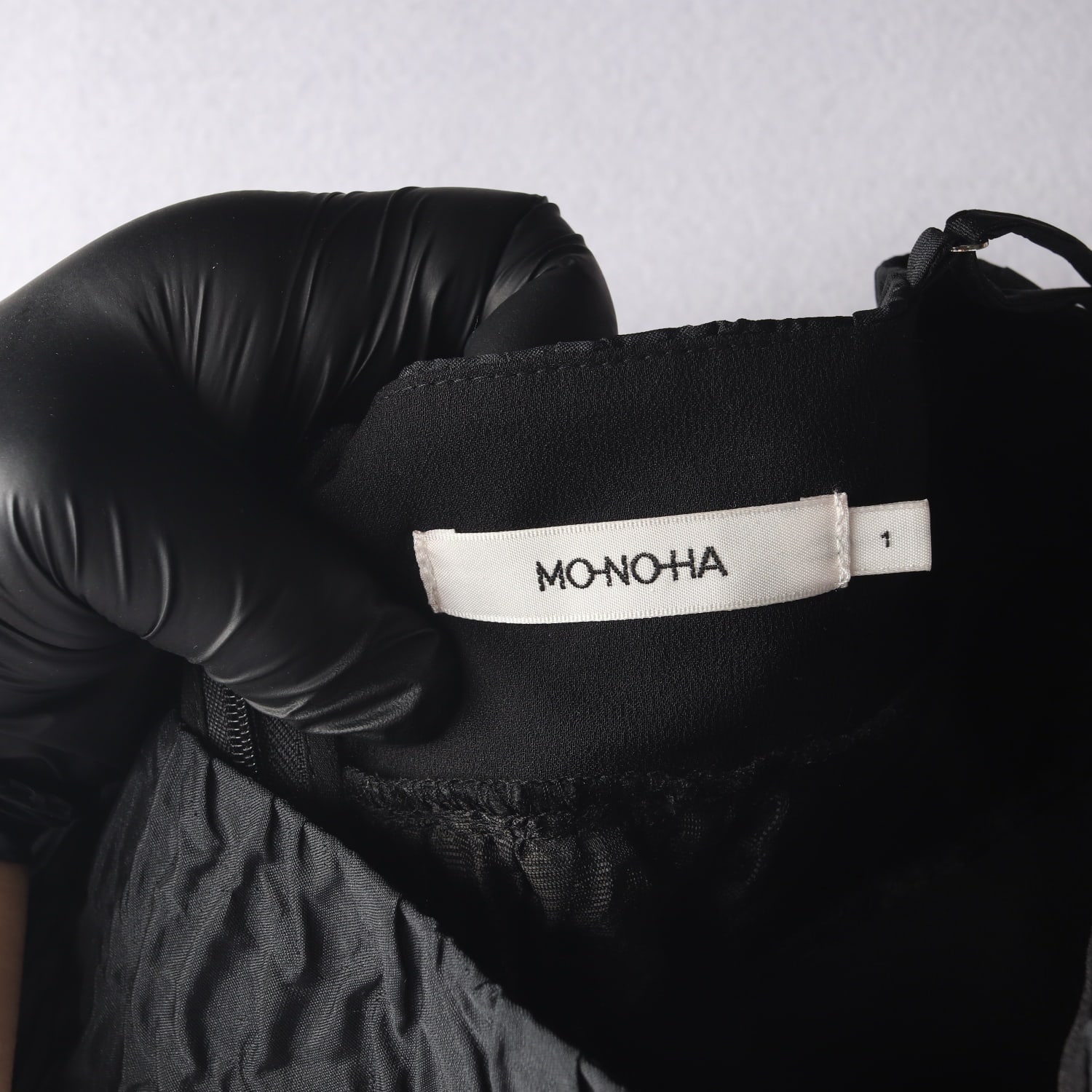 모노하 자카드 슬리브리스 블랙 이미지 3