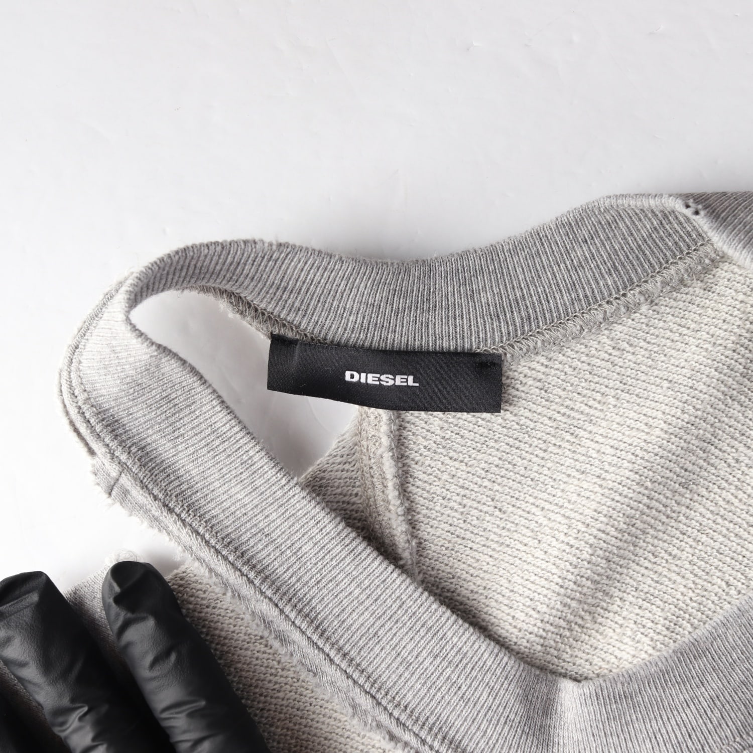 디젤 숄더 컷아웃 오프숄더 디스트로이드 코튼 스웨트 원피스 이미지 3