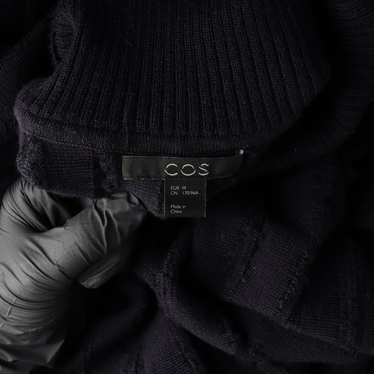 코스 울 터틀넥 버티컬 스트라이프 반팔 니트 원피스 상세 이미지 3