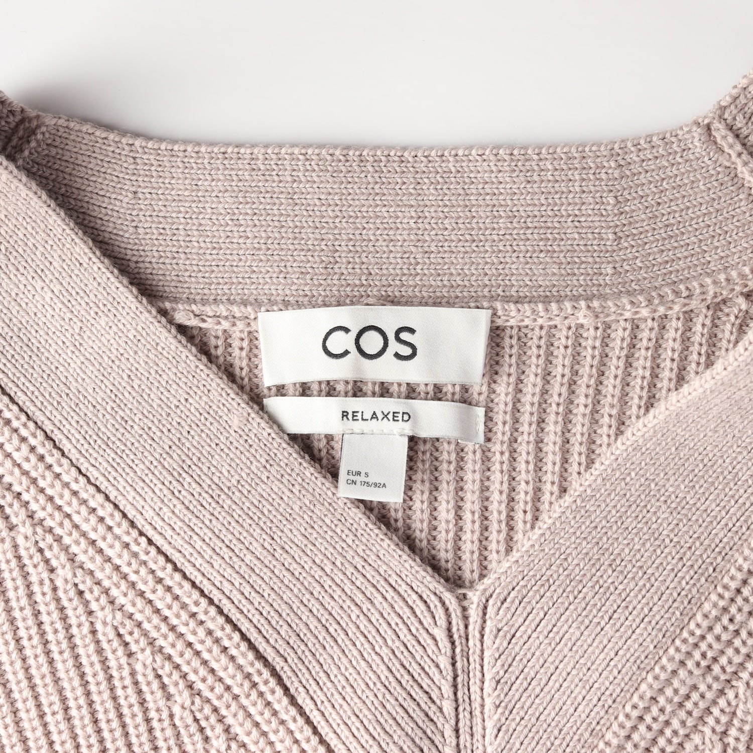 코스 22FW 릴렉스핏 브이넥 골지 울 코튼 니트 스웨터 이미지 3