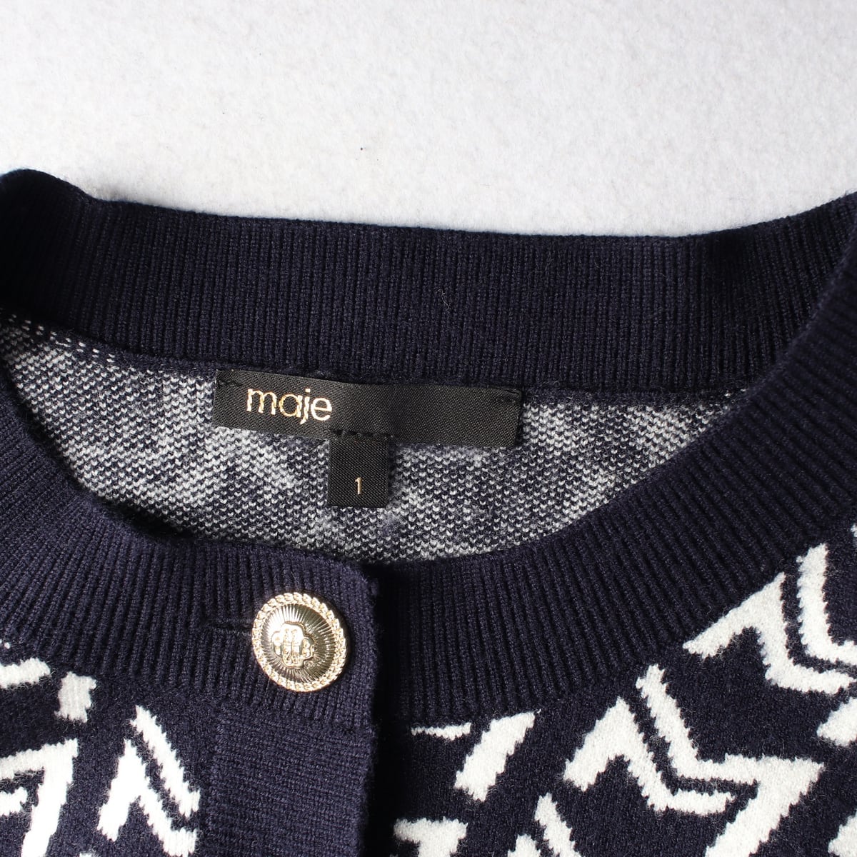 마쥬 21FW M 모노그램 패턴 골드 버튼 니트 가디건 상세 이미지 3