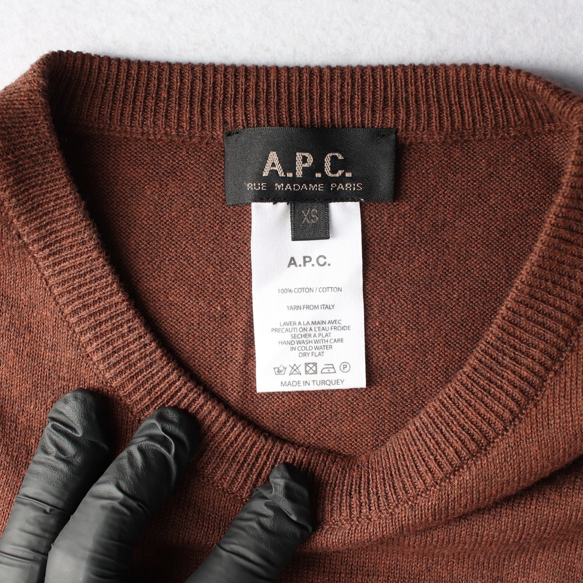 아페쎄 APC 이태리 원사 코튼 라운드넥 니트 스웨터 브라운 상세 이미지 3
