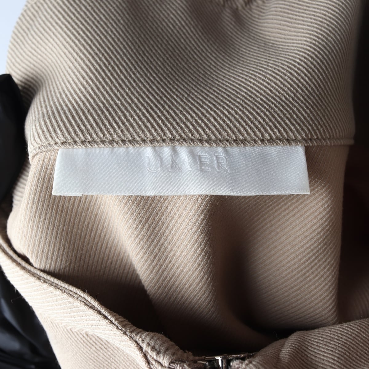유메르 하이넥 크롭 집업 재킷 상세 이미지 3