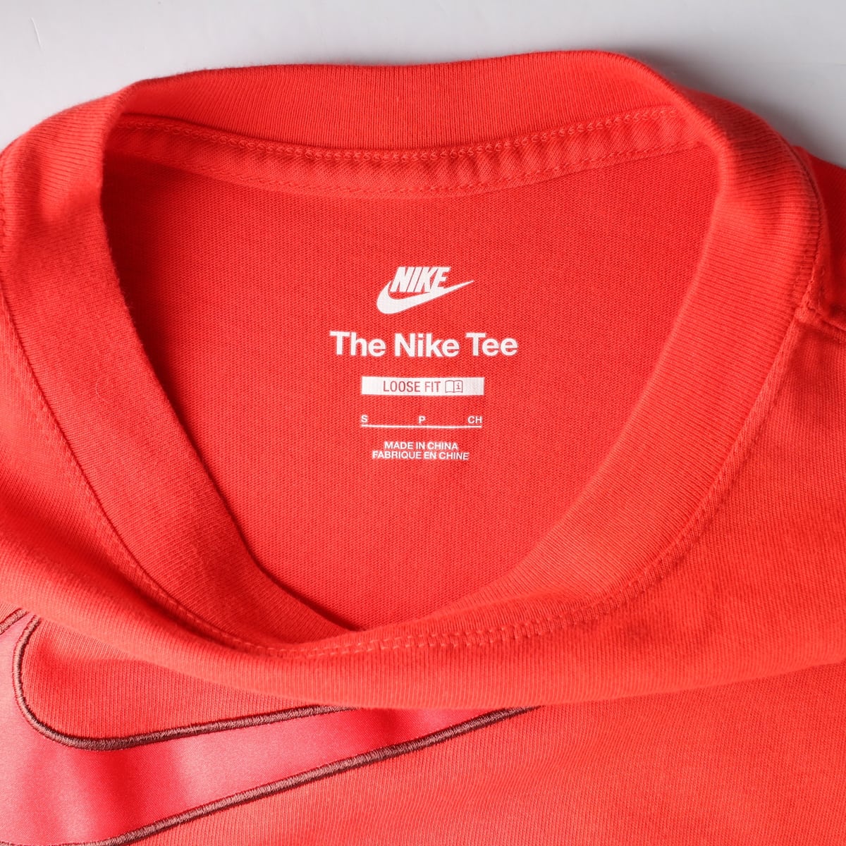 나이키 22SS 에어 스우시 로고 루즈핏 코튼 반팔 티셔츠 상세 이미지 3