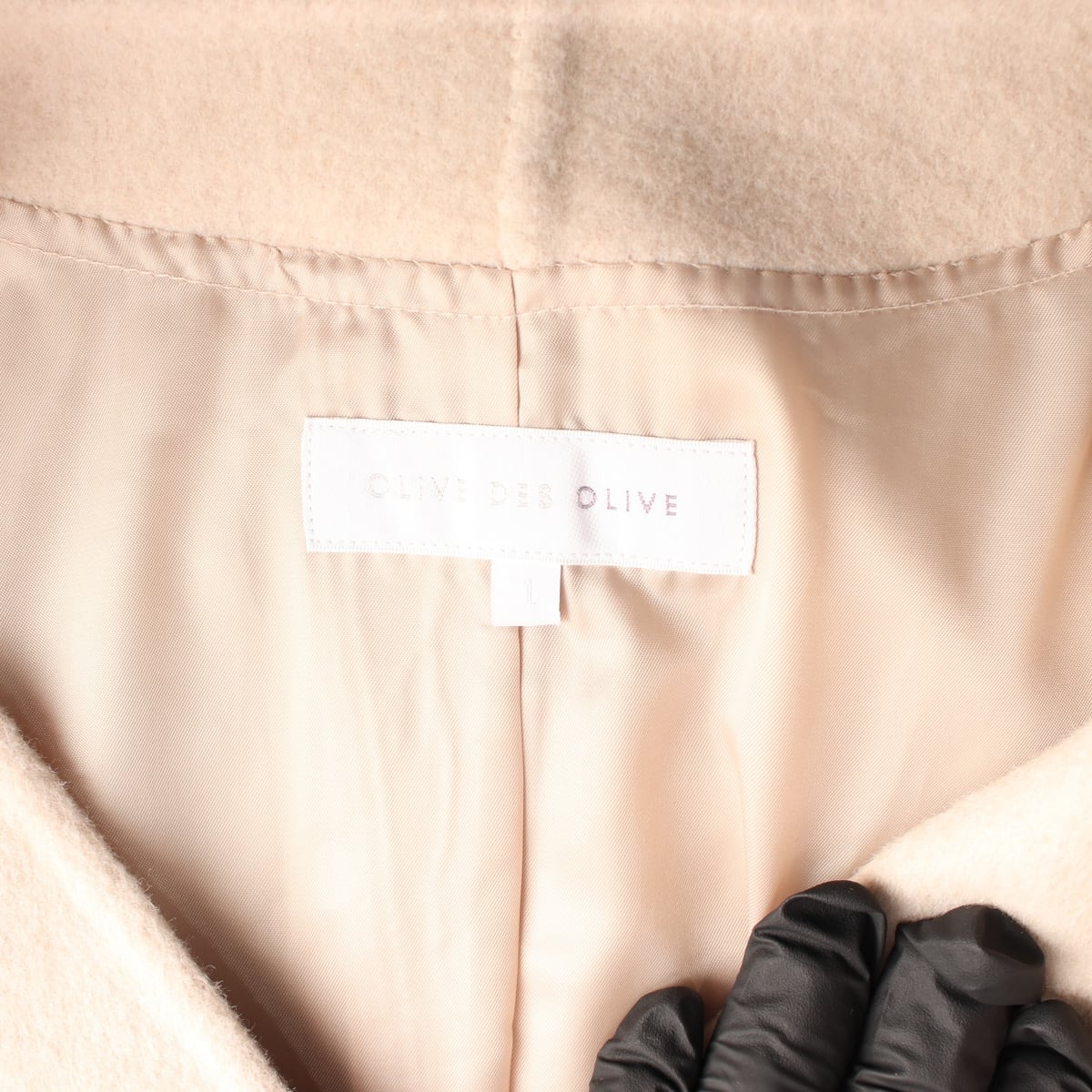 올리브데올리브 24FW 캐시미어 핸드메이드 브이넥 숏 코트 오트밀  상세 이미지 3