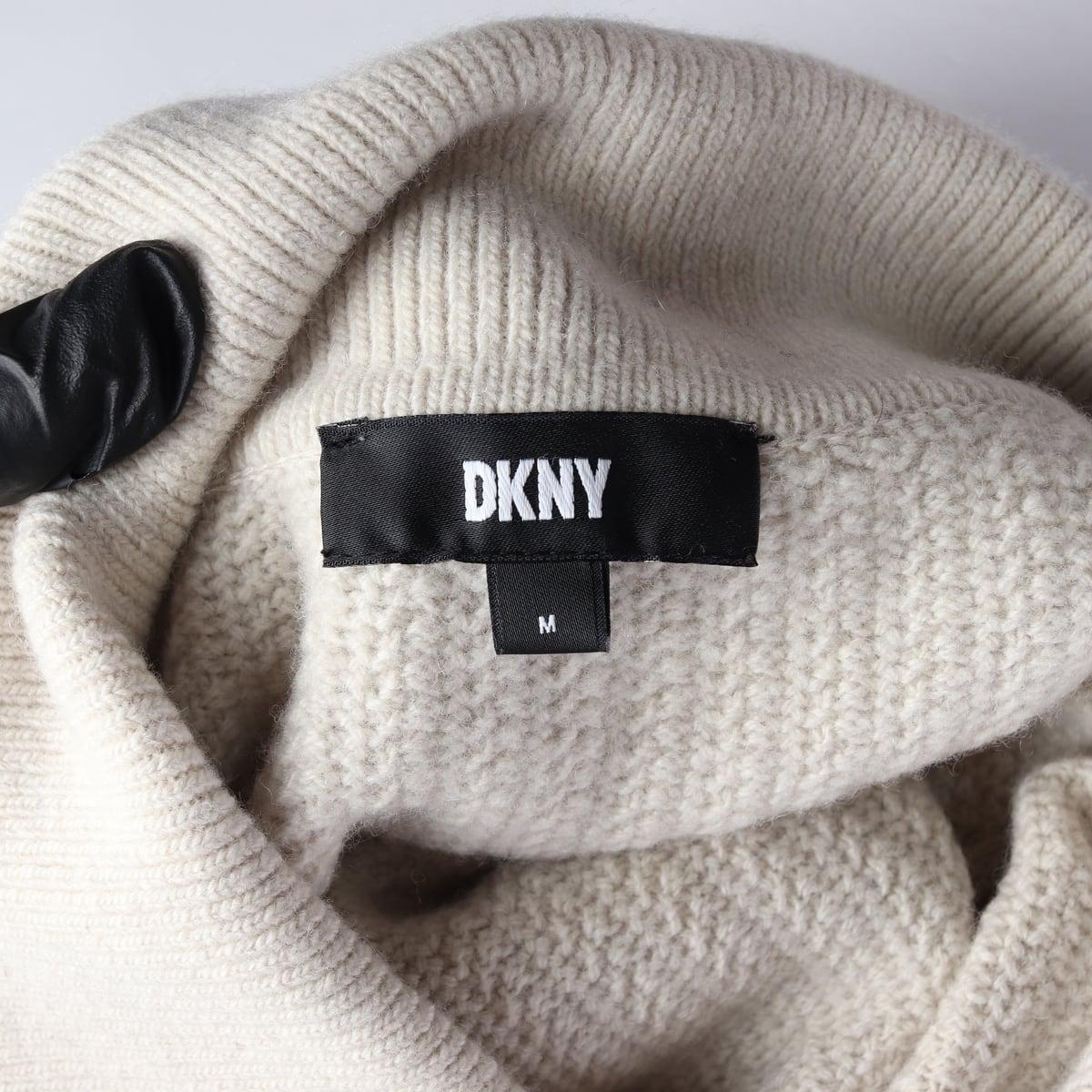디케이엔와이 DKNY 23FW 캐시미어 울 카라 폴로 니트 스웨터 상세 이미지 3